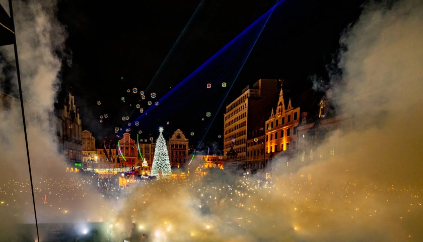 <p>Światełko do nieba 2025 na wrocławskim Rynku</p>
