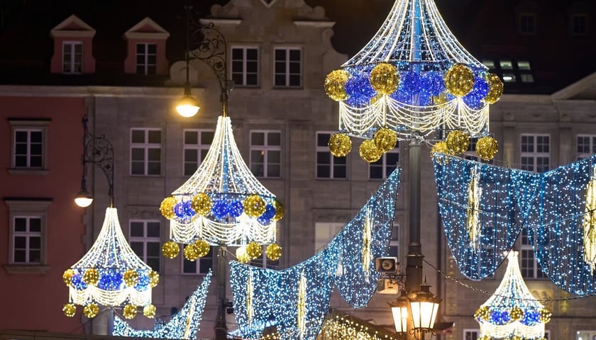 Świąteczne iluminacje na wrocławskim rynku. Zima 2024/2025