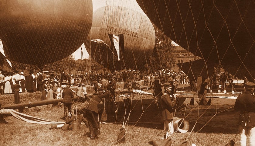 Pokazy balonowe w czasie Breslauer Festwoche. 1909 rok. zdjęcie archiwalne
