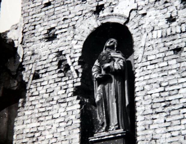 Figura św. Klary na ścianie młynów