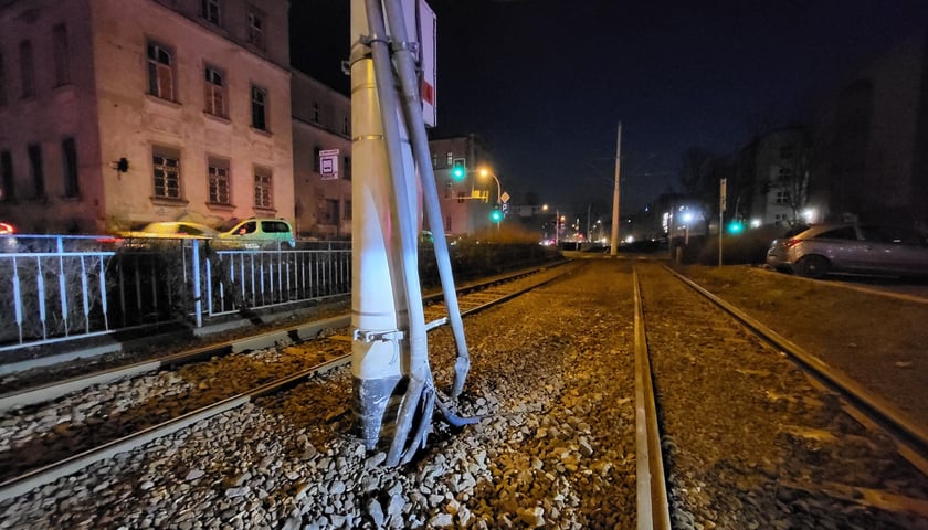 Wykolejeniu tramwaju na pl. Wróblewskiego