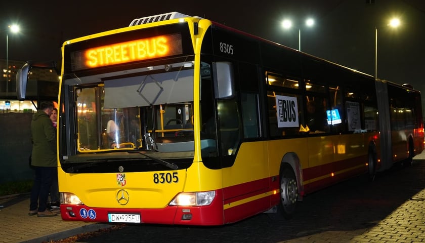 Streetbus, czyli ogrzewalnia na kółkach
