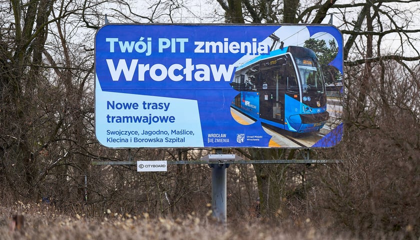 Billboard kampanii Tw&oacute;j PIT zmienia Wrocław