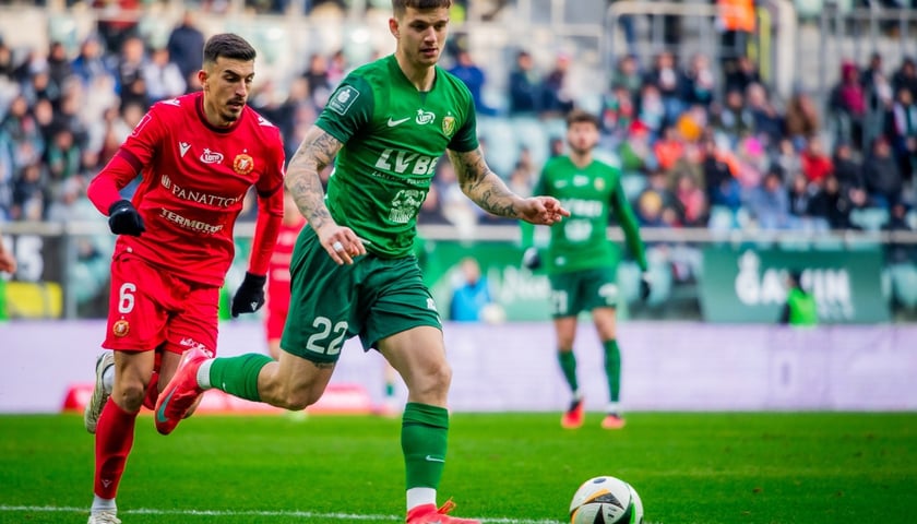 Piłkarze podczas ostatniego meczu Śląsk - Widzew. Ten mecz dał nadzieję wrocławianom