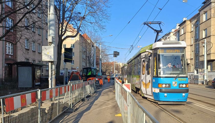 Przebudowa przystanków na ul. Piastowskiej