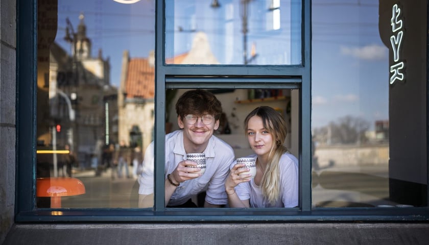 <p>Kawiarnię &bdquo;Łyk&rdquo; znajdziemy w baszcie na moście Pomorskim. Prowadzą ją Cezary Wr&oacute;blewski i Katerina Zubova&nbsp;</p>