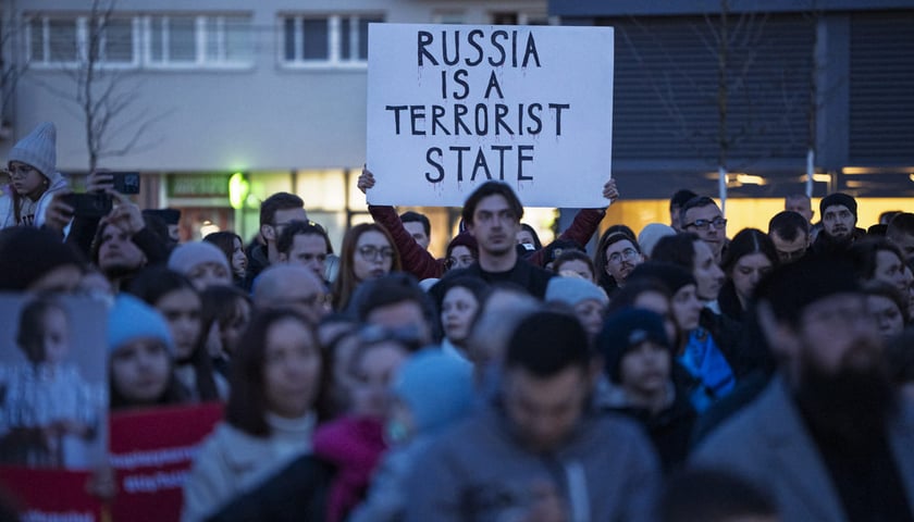 Wiec w trzecią rocznicę rosyjskiej napaści na Ukrainę. Plac Nowy Targ, 24 luty 2025