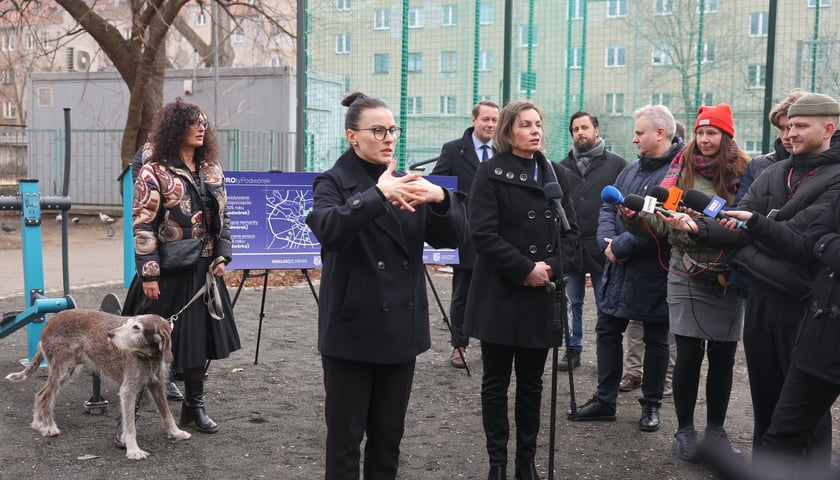 <p>Przemawia prezes WM Monika Tendaj-Bielawska&nbsp;&nbsp;</p>