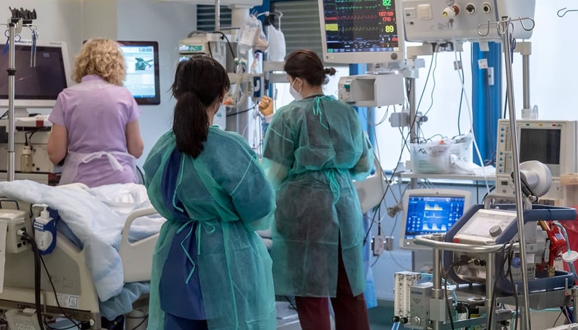 pandemia Covid-19 we Wrocławiu, Uniwersytecki Szpital Kliniczny