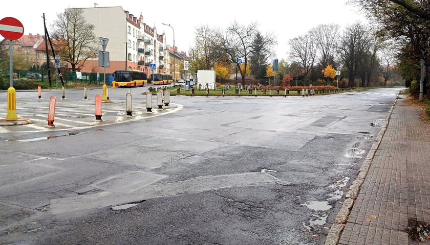 Ulica Mościckiego przed remontem 