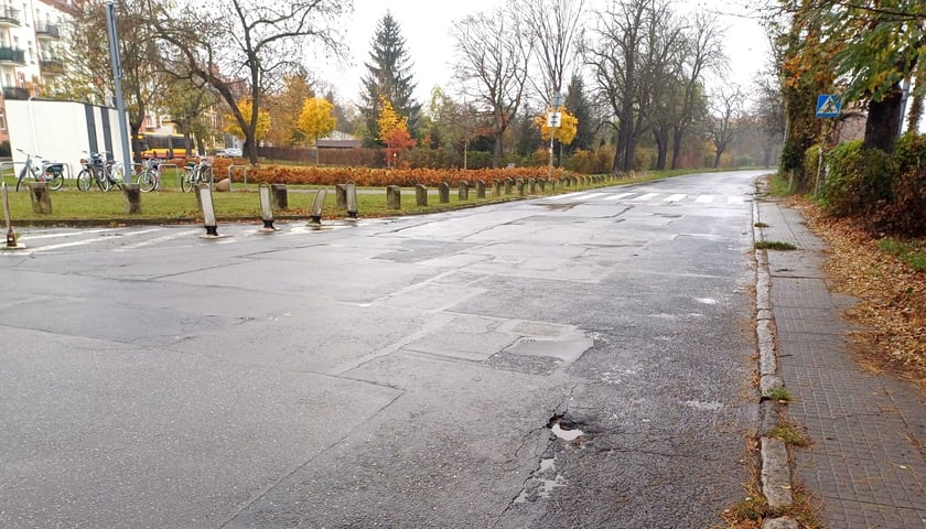 Ulica Mościckiego przed remontem