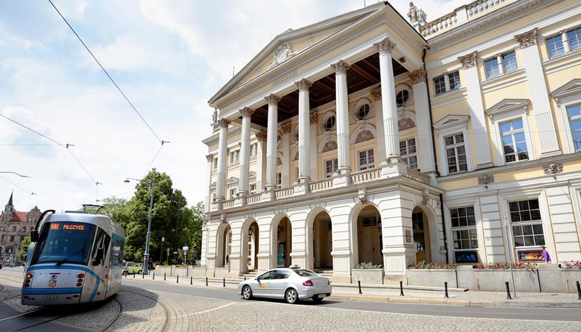 Budynek Opery Dolnośląskiej przy ul. Świdnickiej