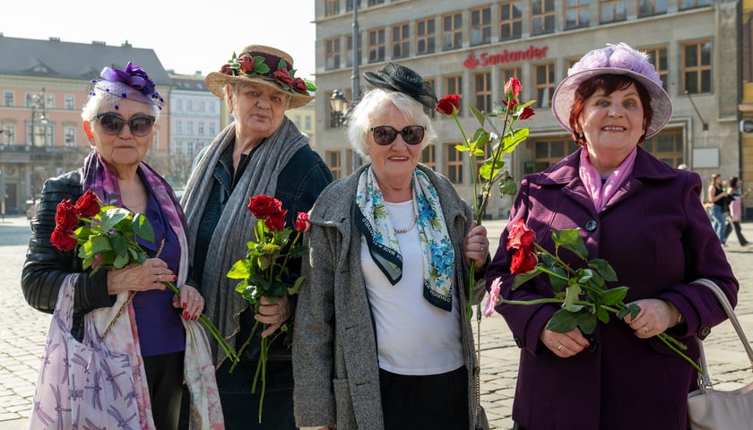 Panie z grupy senioralnej „Panie Niespodzianki”