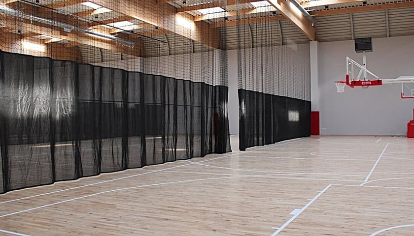 Na zdjęciu hala sportowa we Wrocławiu.
