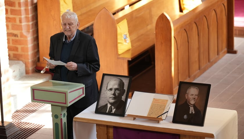 <p>Uroczystości związane z upamiętnieniem księdza Dietricha Bonhoeffera we Wrocławiu &ndash; prof. Juliusz Gardawski</p>