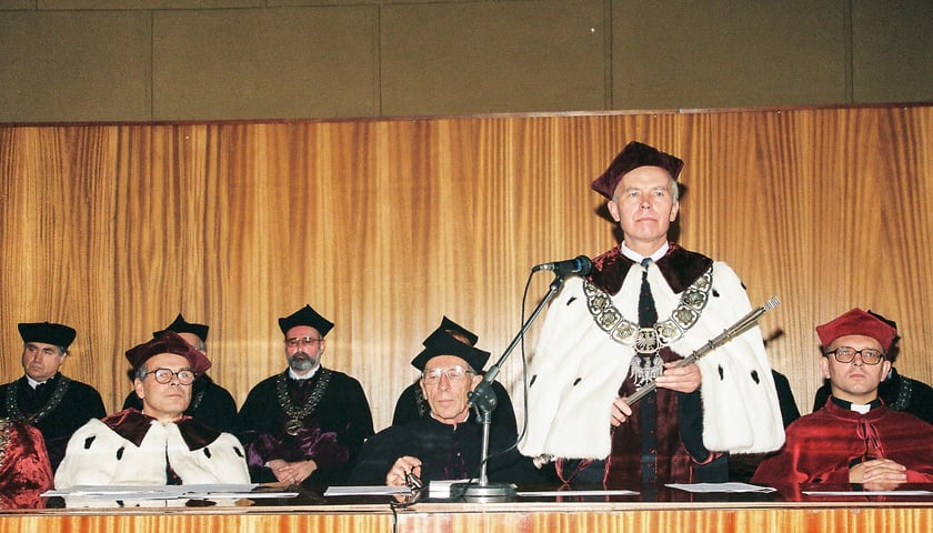 Prof. Andrzej Wiszniewski jako rektor Politechniki Wrocławskiej