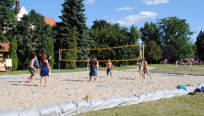 Zbierz ekipę do plażówki