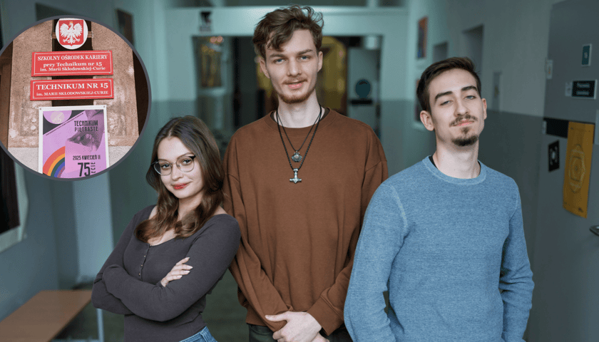 Uczniowie szkoły: Julia, Konrad i Paweł w szkolnym korytarzu, w kółku elewacja szkoły z czerwoną tablicą i godłem oraz plakatem promującym jubileusz