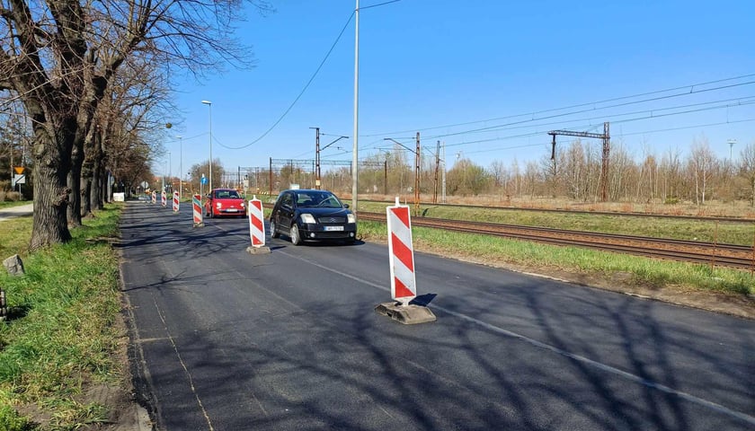 Mościckiego po wymianie nawierzchni, kwiecień 2025