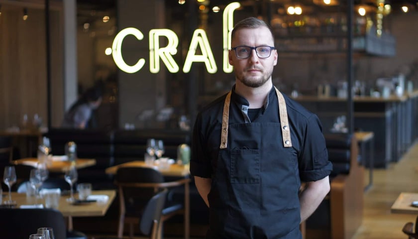 <p>"Naszym celem zawsze było tworzenie kuchni, kt&oacute;ra m&oacute;wi językiem regionu i sezonu" Igor Arent-Rabiej, szef kuchni Craft</p>