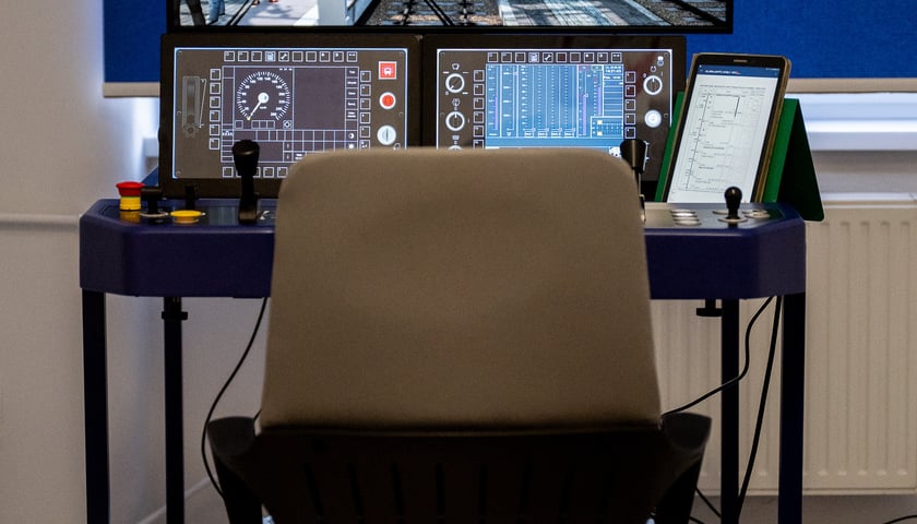 Symulator lokomotywy elektrycznej w ZSL we Wrocławiu