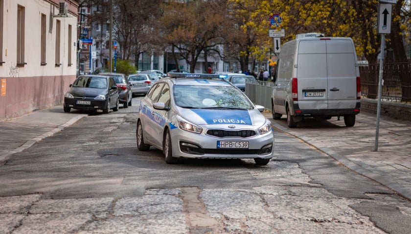 Akcja straży i policji przy III LO na Nadodrzu (12 kwietnia 2025)