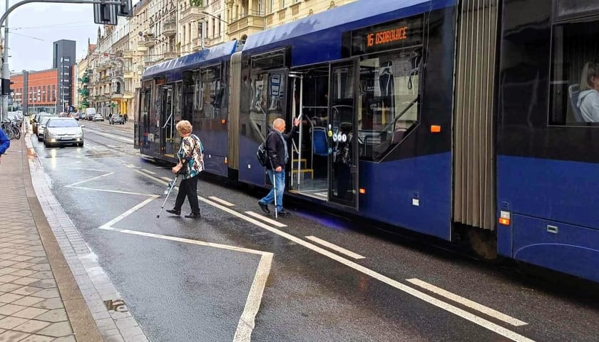<p>Gotowy peron wiedeński na Sienkiewicza</p>