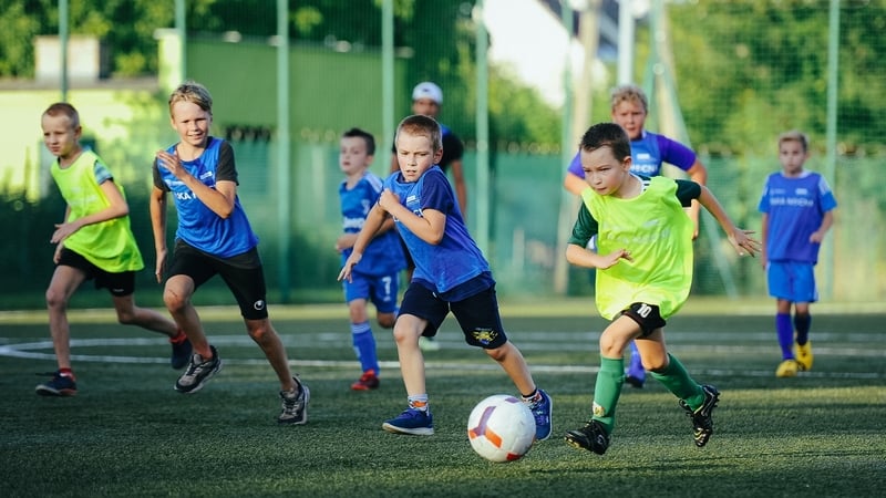 Bezpłatne zajęcia piłki nożnej dla dzieci w weekendy