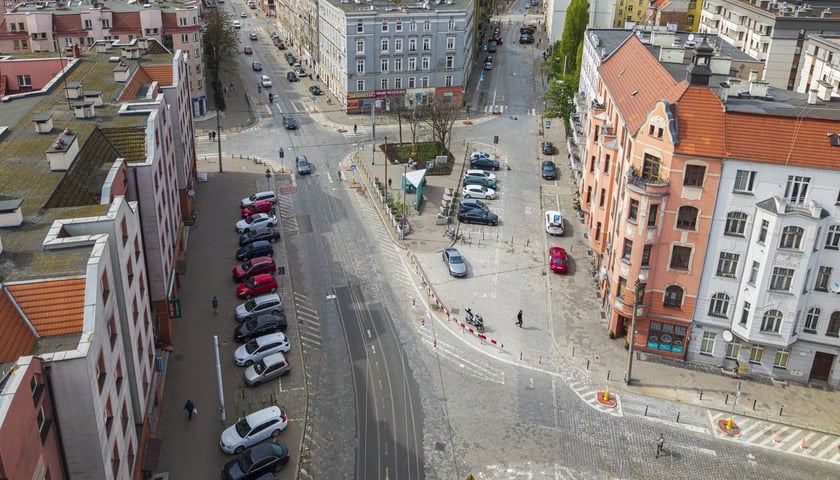 Tak zwany plac trójkątny u zbiegu Kościuszki i Komuny Paryskiej 