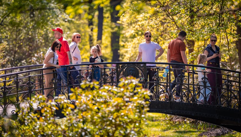 Wrocławianie na spacerach. Park Szczytnicki, Wielkanoc 20.04.2025