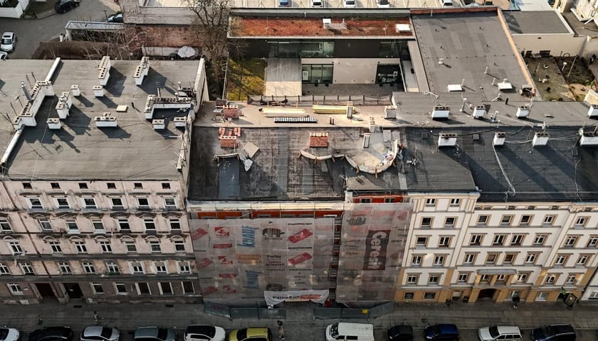 Remontowane kamienice na Przedmieściu Oławskim