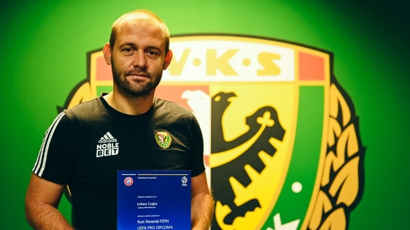 Trener piłkarskiego Śląska Wrocław z licencją UEFA Pro