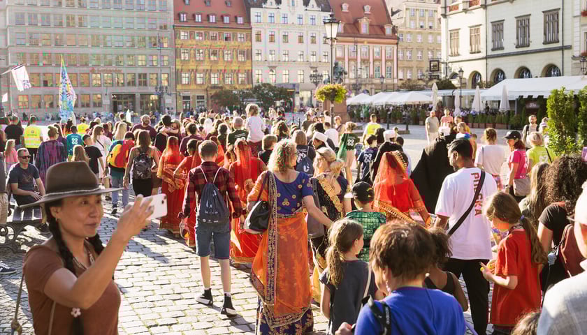 Parada Lelenfant w Rynku. Zdjęcie archiwalne.