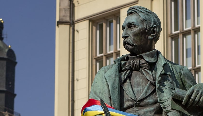Pomnik Aleksandra Fredry we Wrocławiu