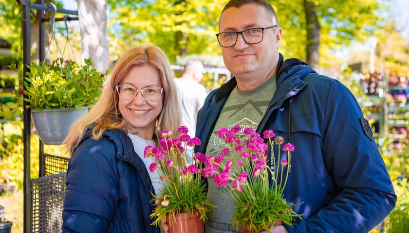 Uczestnicy wiosennej edycji kiermaszu ogrodniczego