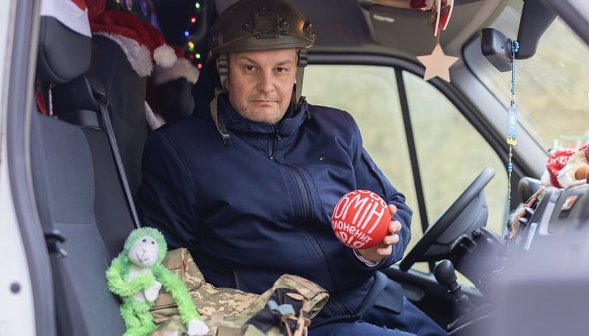 Piotr Kaszuwara w drodze na Ukrainę. Dziennikarz walczy z rosyjską dezinformacją