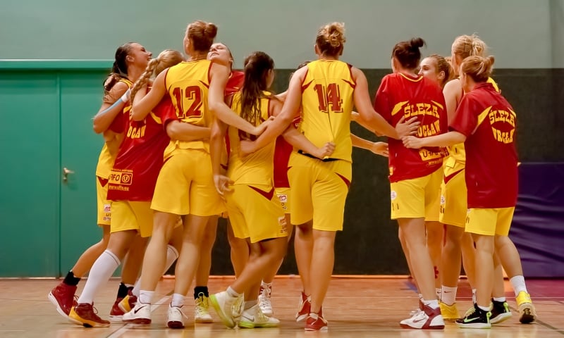 W Ślęzie czekają na awans (FILM)