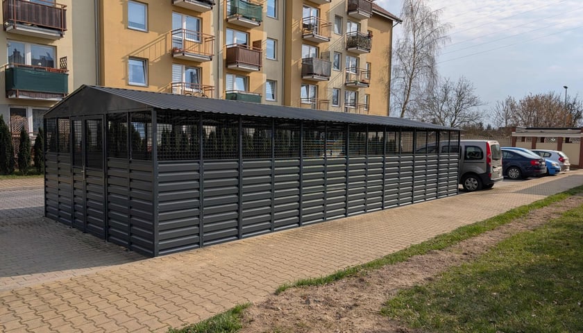 Rowerownia zewnętrzna przy ul. Wojanowskiej