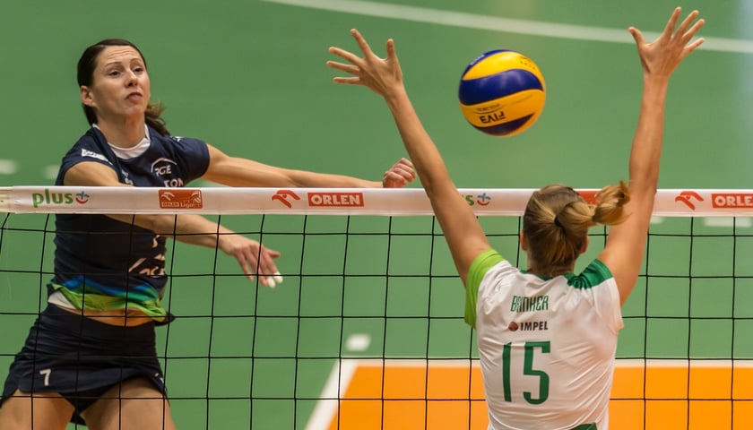 Bez emocji w Policach