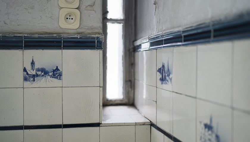 <p>Wnętrza kamienic 1, 1a i 1b na Dworcowej we Wrocławiu</p>