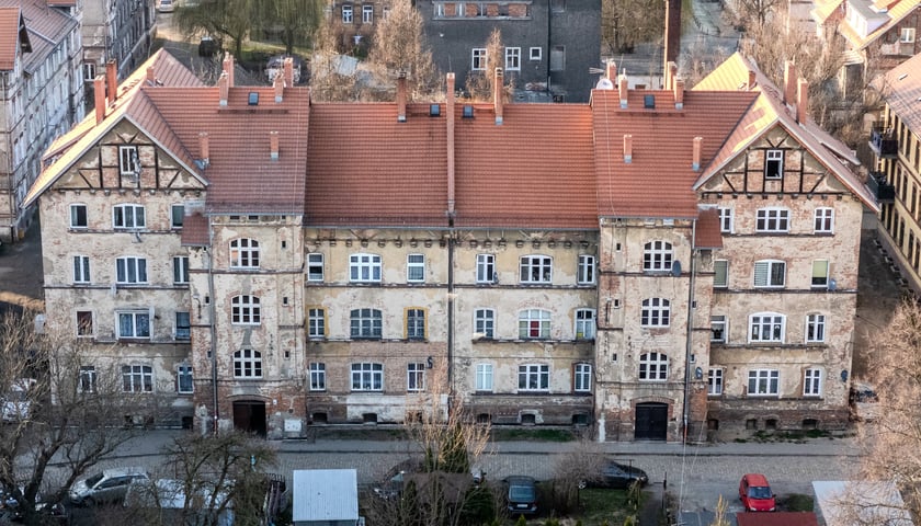 Kamienice przy ul. Chińskie 14a i 14b z lotu ptaka