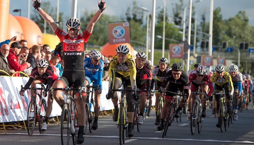 Kolarskie święto przy stadionie (ZDJĘCIA, WIDEO)