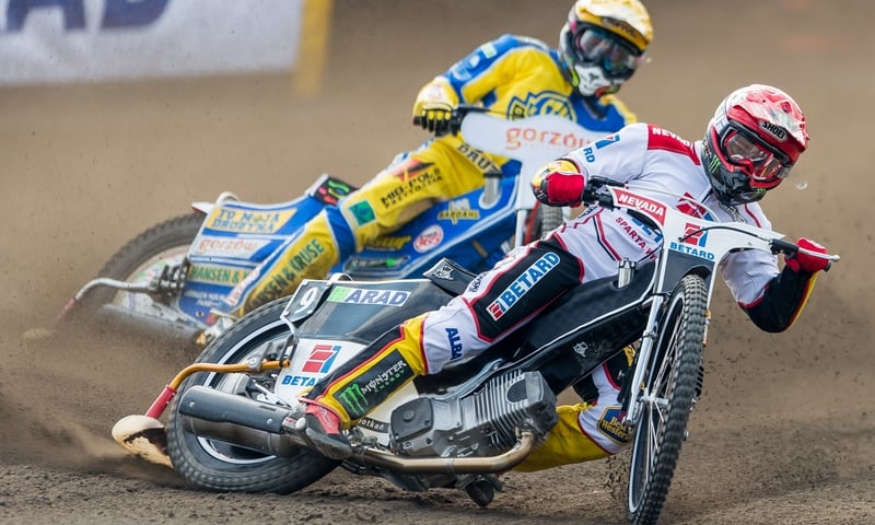 Betard pokonał Wybrzeże