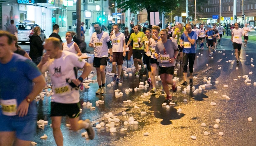 2. Nocny Półmaraton Wrocław: zwycięzcy na mecie