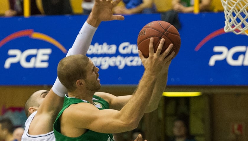 Koszykarze Śląska zdemolowali Polpharmę