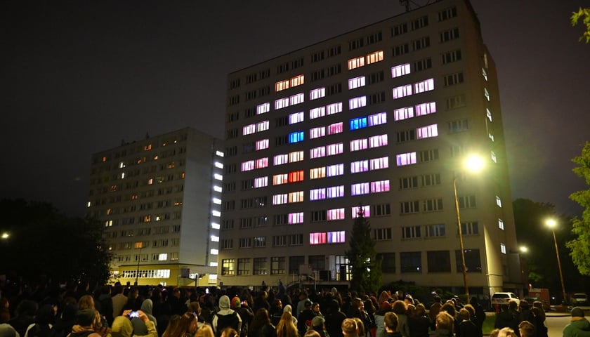 PIWO, czyli Potężny Indeksowany Wyświetlacz Oknowy na Wittigowie. Edycja 2025
