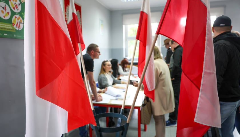 Wybory prezydenckie we Wrocławiu. Zdjęcie z lokalu wyborczego 