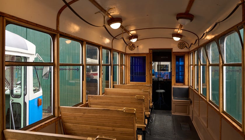 <p>Tramwaj LH Standard</p>