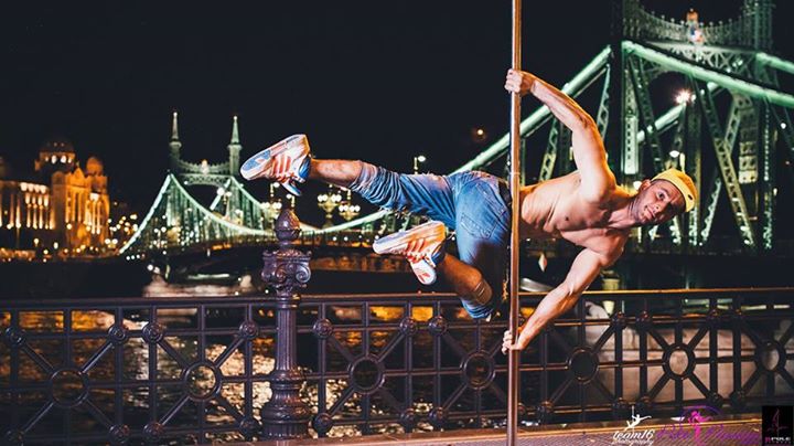 Warsztaty Pole Dance z Dawidem Skowronkiem