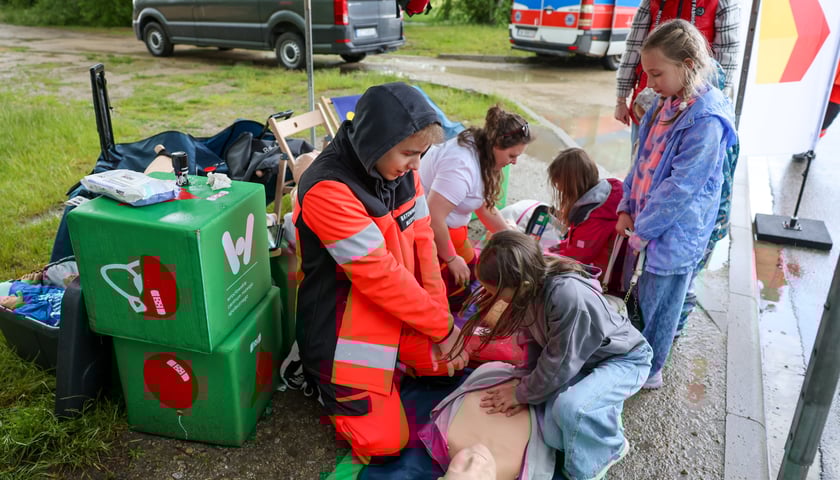 <p>Kurs pierwszej pomocy poczas pikniku na Praczach Odrzańskich - przed nami kolejne</p>